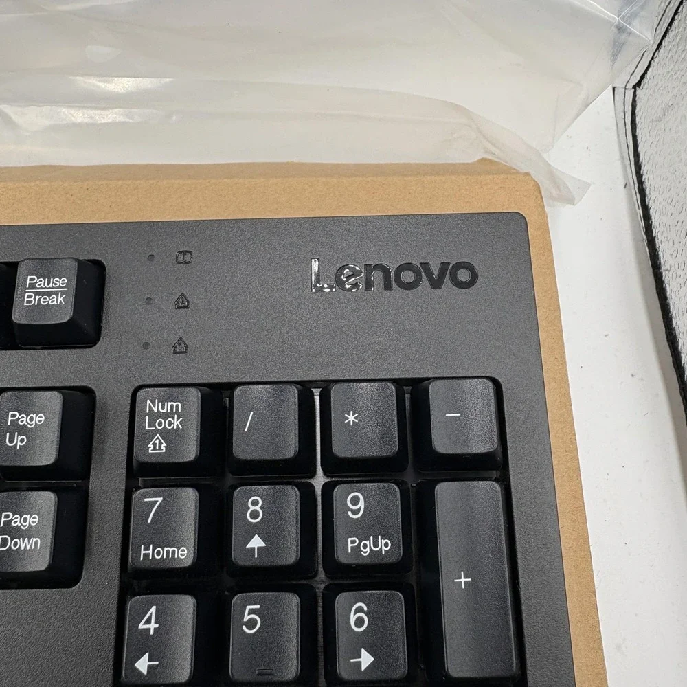 Lenovo Traditional USB Keyboard Black Wired Full Size 104-Key PC Desktop Windows